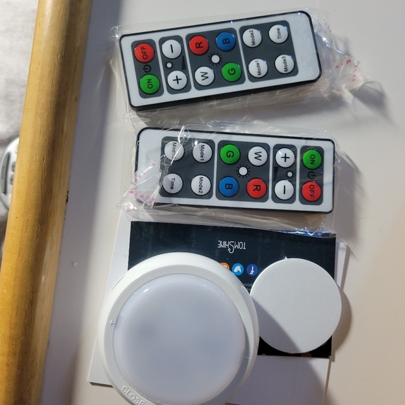 Under cabinet kitchen lights - Picture 3 of 8